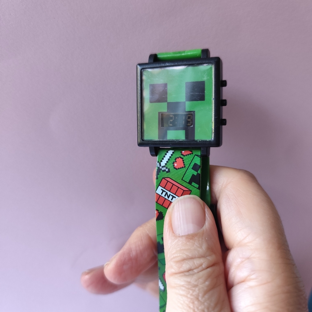 MINECRAFT Digital Watch